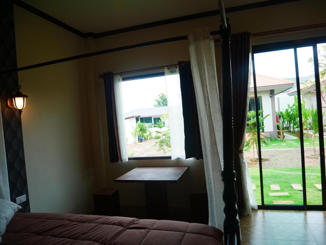Tinna Resort Ban Nong Mai Ngam Buitenkant foto