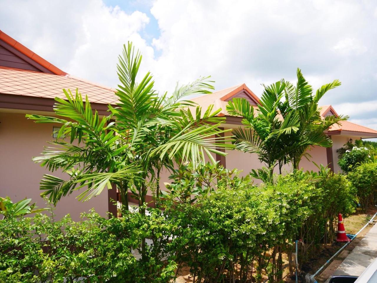Tinna Resort Ban Nong Mai Ngam Buitenkant foto