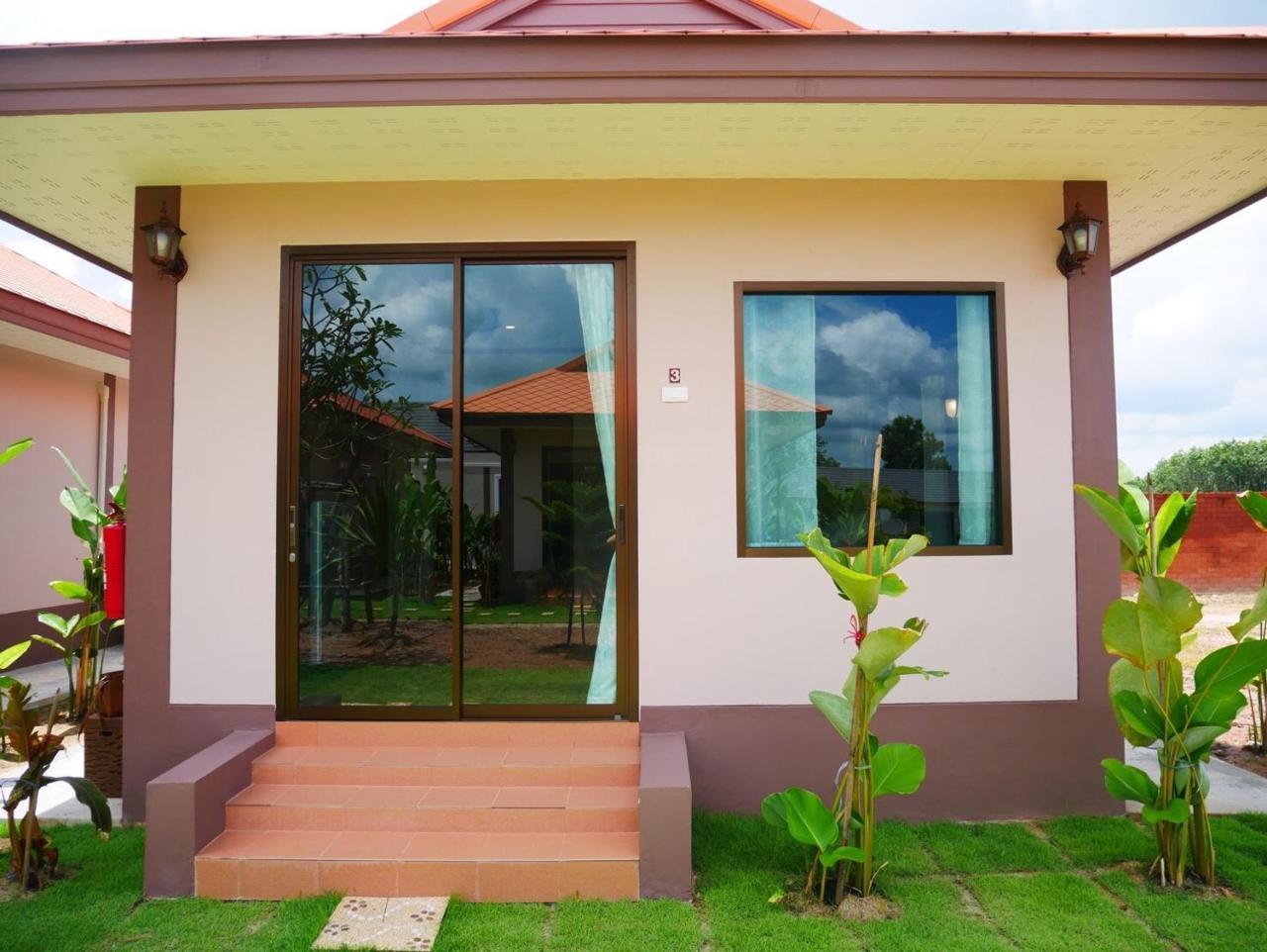 Tinna Resort Ban Nong Mai Ngam Buitenkant foto