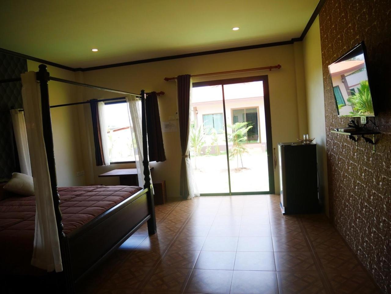 Tinna Resort Ban Nong Mai Ngam Buitenkant foto