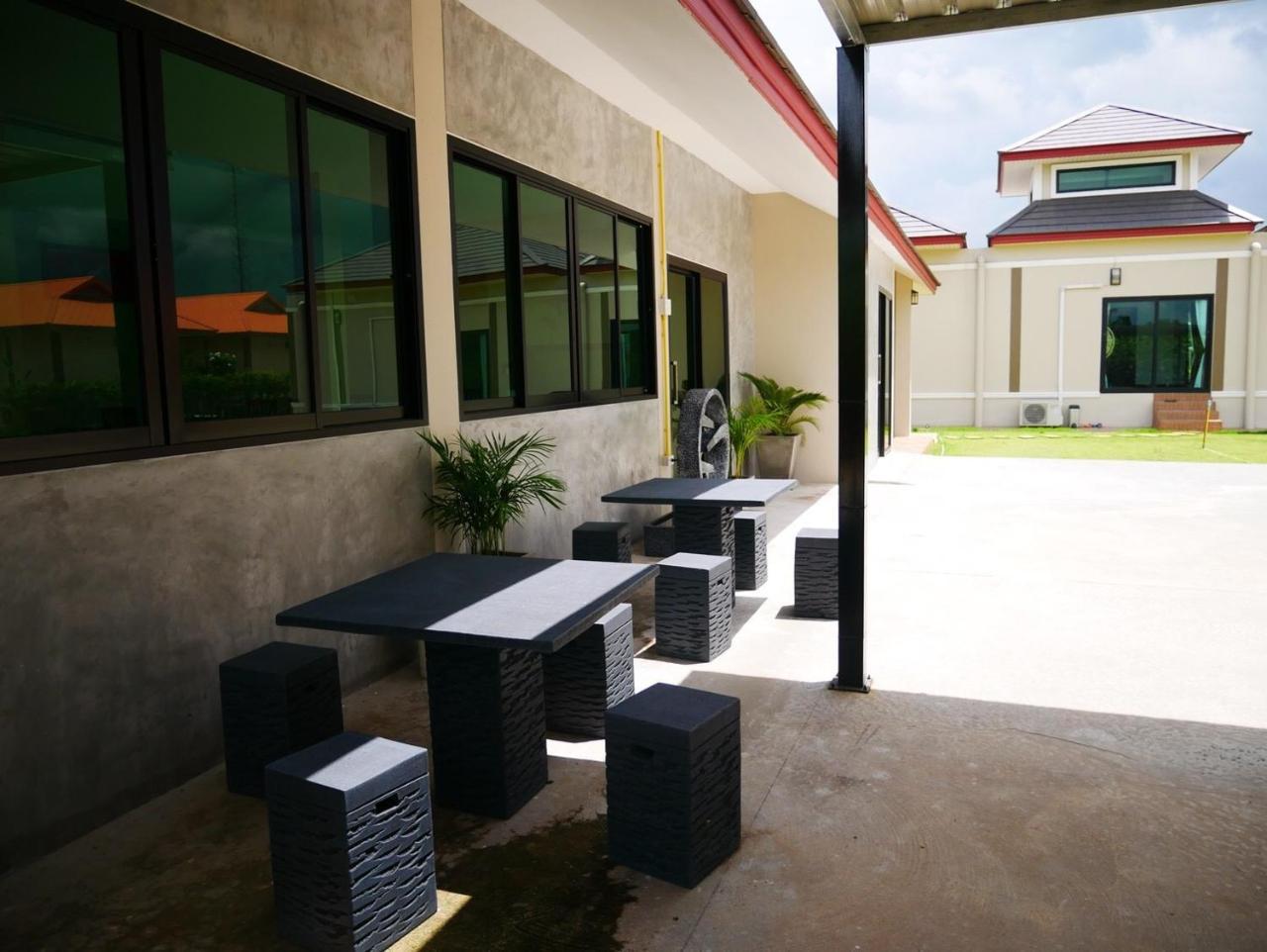 Tinna Resort Ban Nong Mai Ngam Buitenkant foto