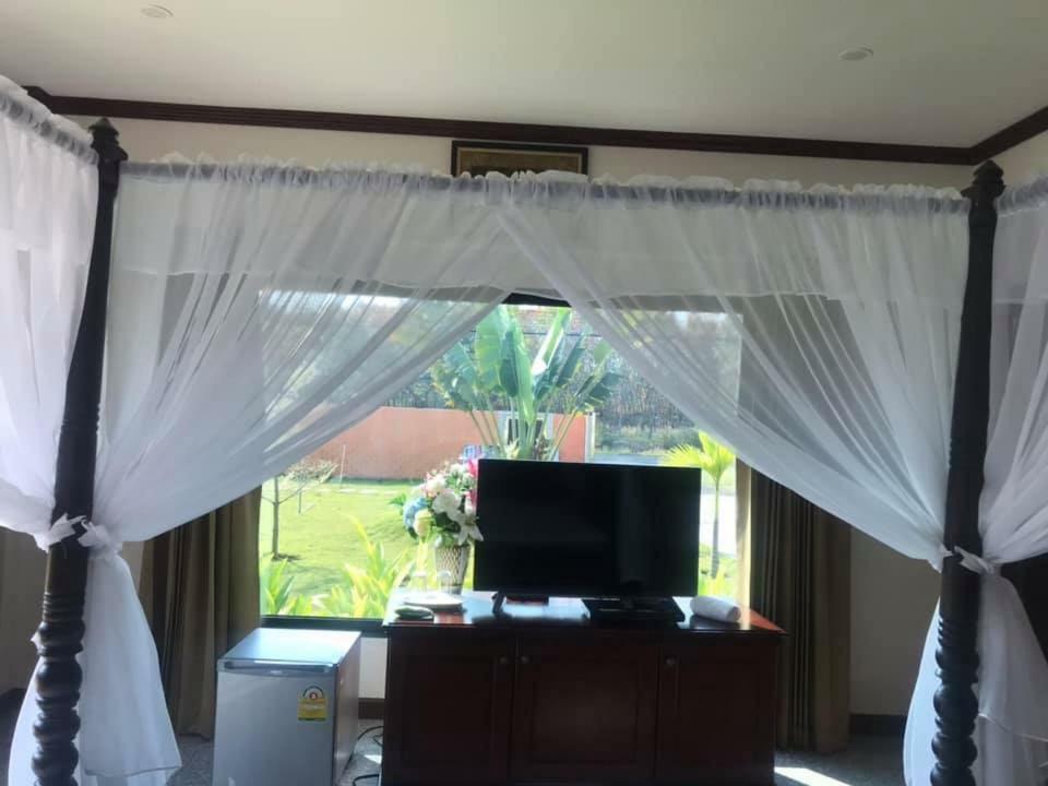 Tinna Resort Ban Nong Mai Ngam Buitenkant foto